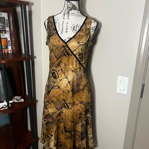 Donna Orange and Black Floral Faux-Wrap Midi Dress